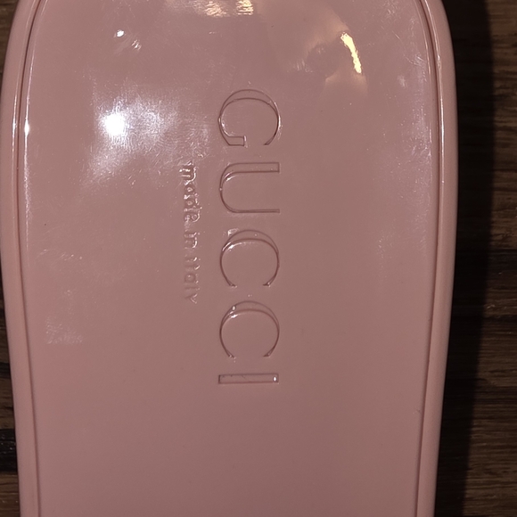 Gucci Women's Pink Slide Sandals - Picture 5 of 5